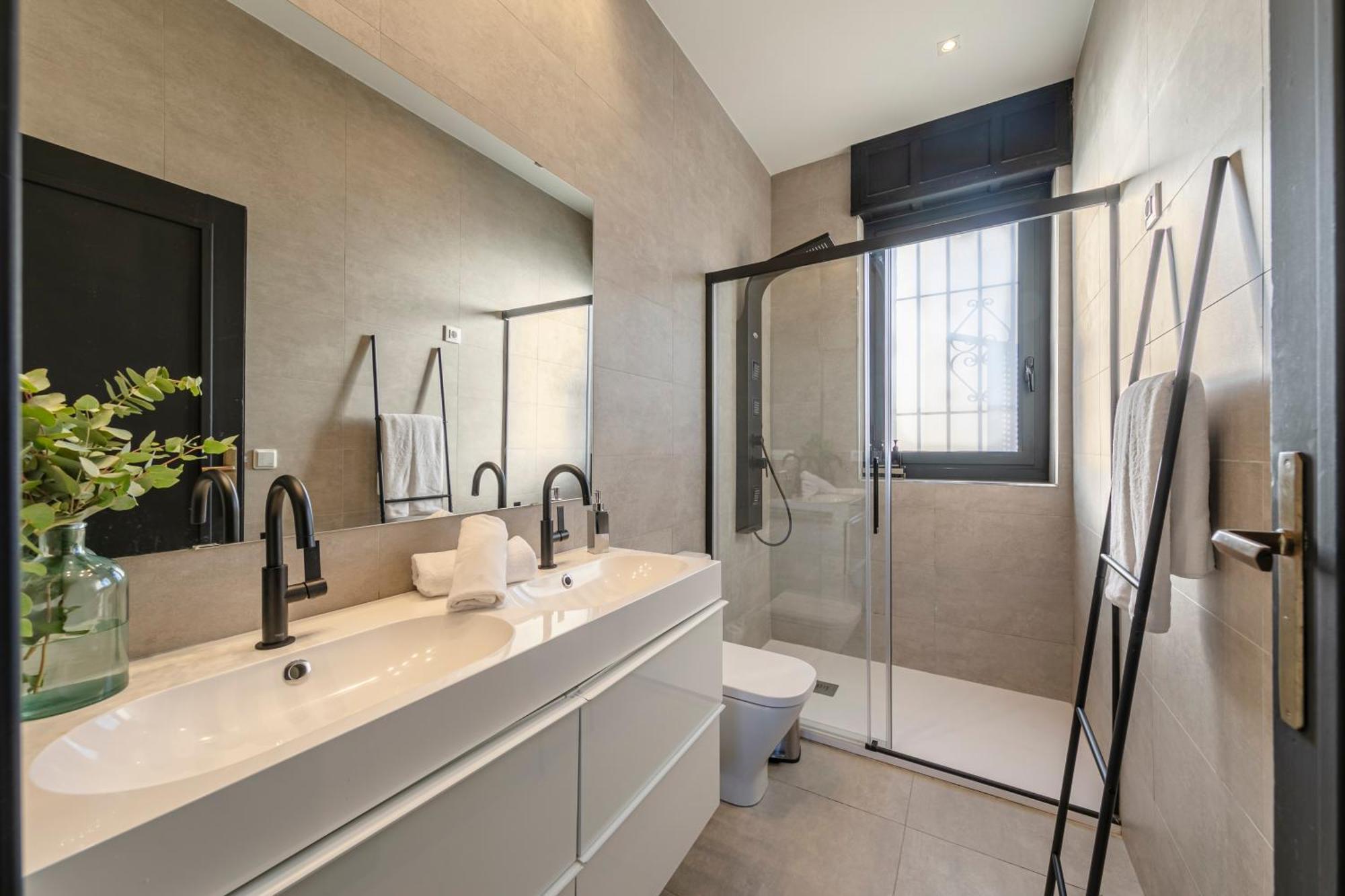 Isg Apartments Modern Atticpool At The Cathedralfree Parking Sevilla Exterior foto