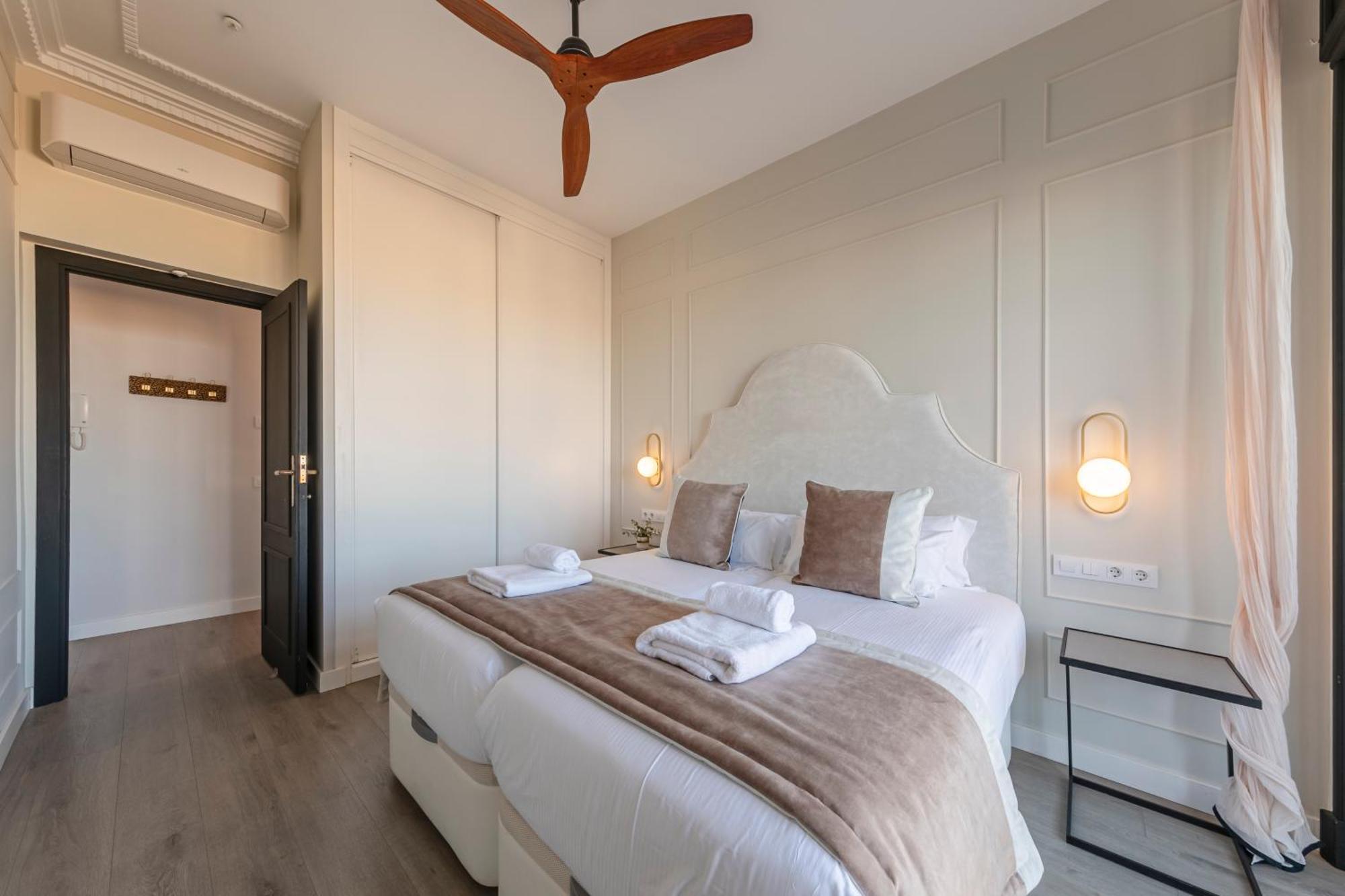 Isg Apartments Modern Atticpool At The Cathedralfree Parking Sevilla Exterior foto